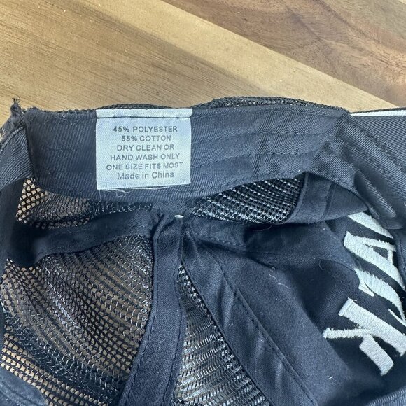 Jack Daniels Black Mesh Trucker Hat With White Logo & Adjustable Strap - Picture 5 of 7